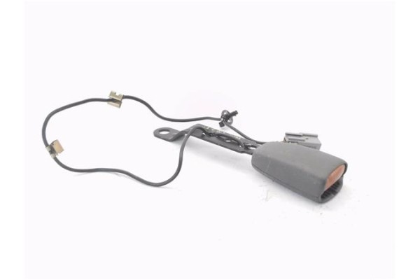 Recambio de anclaje cinturon delantero izquierdo para volvo v70 familiar 2.0 referencia OEM IAM 9191817  