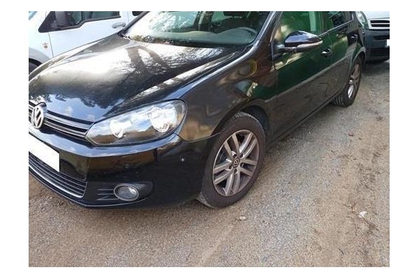 Recambio de aleta delantero izquierda para volkswagen golf vi (5k1) 1.6 advance referencia OEM IAM 5K6821021B  