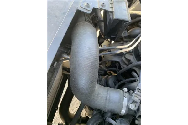 Recambio de tubo intercooler para peugeot expert furgón 2.0 furgón l1h1 referencia OEM IAM 382GZ  