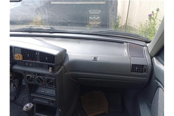 Recambio de salpicadero para peugeot 405 berlina 1.9 injection referencia OEM IAM   
