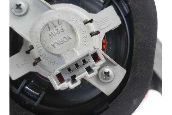 Recambio de piloto trasero derecho para seat altea (5p1) 2.0 tdi 16v referencia OEM IAM W05P0945111B  