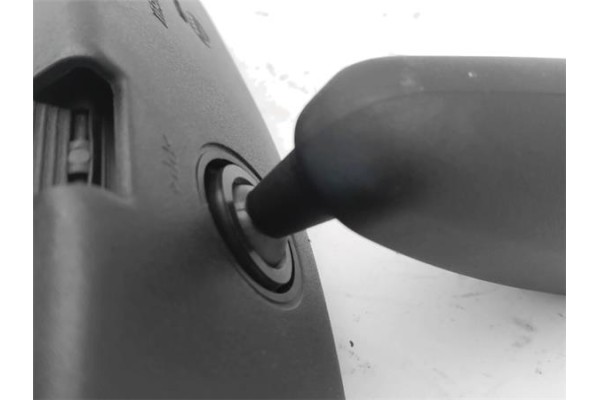 Recambio de retrovisor interior para peugeot partner tepee 1.6 premium referencia OEM IAM E9026327  