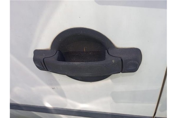 Recambio de maneta exterior puerta corredera derecha para fiat i doblo (119) 1.9 jtd referencia OEM IAM 735309961 223A7000 