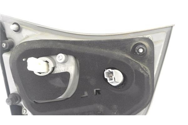 Recambio de piloto porton trasero derecho para lexus rx (mcu_) 400h referencia OEM IAM 8158148060 8158148061 