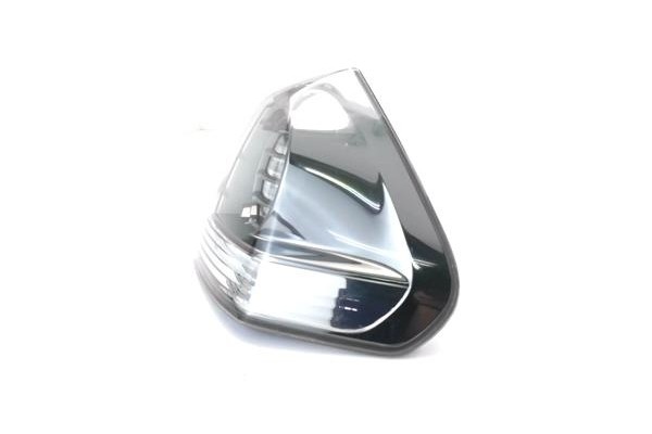 Recambio de piloto trasero derecho para lexus rx (mcu_) 400h referencia OEM IAM 8155148140 8155148141 