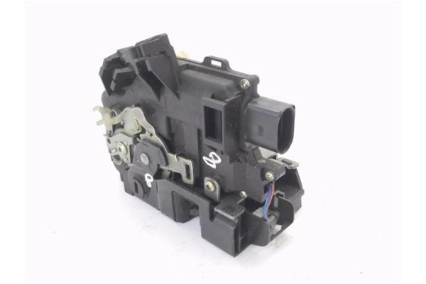 Recambio de cierre electromagnetico trasero izquierdo para audi a6 berlina (4b2) 1.8 referencia OEM IAM 4B0839015G  