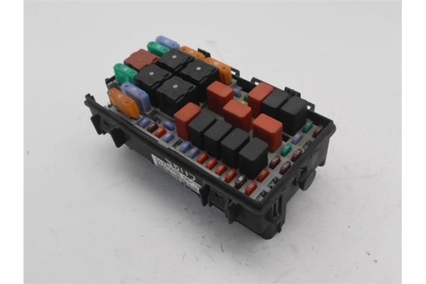 Recambio de caja fusibles/rele para fiat punto / grande punto (199) 1.3 d multijet referencia OEM IAM 51775622  