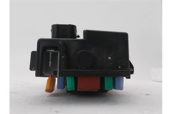 Recambio de caja fusibles/rele para fiat punto / grande punto (199) 1.3 d multijet referencia OEM IAM 51775622  