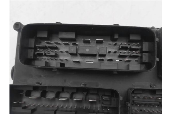 Recambio de caja fusibles/rele para fiat punto / grande punto (199) 1.3 d multijet referencia OEM IAM 51775622  