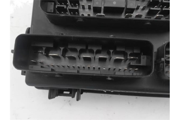 Recambio de caja fusibles/rele para fiat punto / grande punto (199) 1.3 d multijet referencia OEM IAM 51775622  
