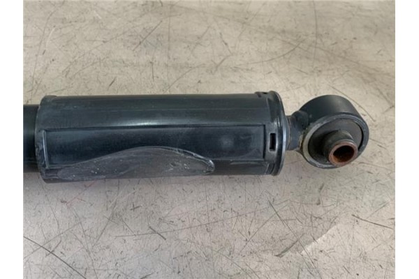Recambio de amortiguador trasero derecho para kia rio (ub) 1.2 basic referencia OEM IAM 553001W001  
