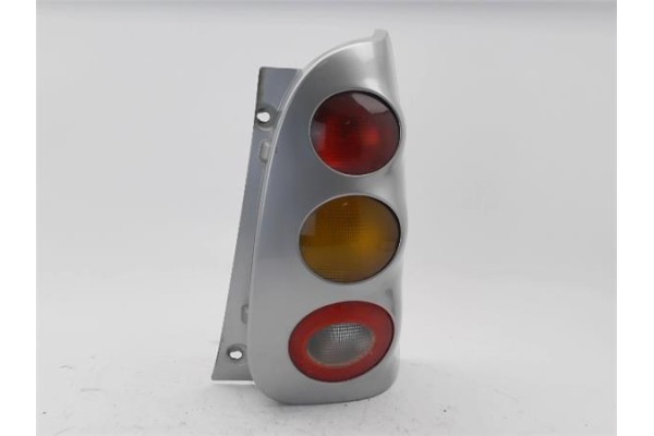 Recambio de piloto trasero derecho para smart city coupe 0.6 referencia OEM IAM 253042R  