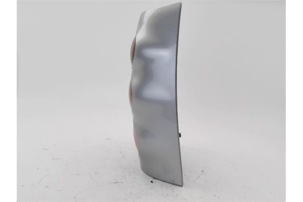 Recambio de piloto trasero derecho para smart city coupe 0.6 referencia OEM IAM 253042R  