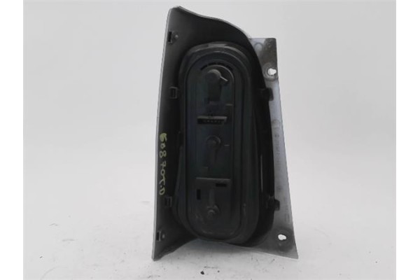 Recambio de piloto trasero derecho para smart city coupe 0.6 referencia OEM IAM 253042R  