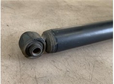 Recambio de amortiguador trasero derecho para kia rio (ub) 1.2 basic referencia OEM IAM 553001W001  