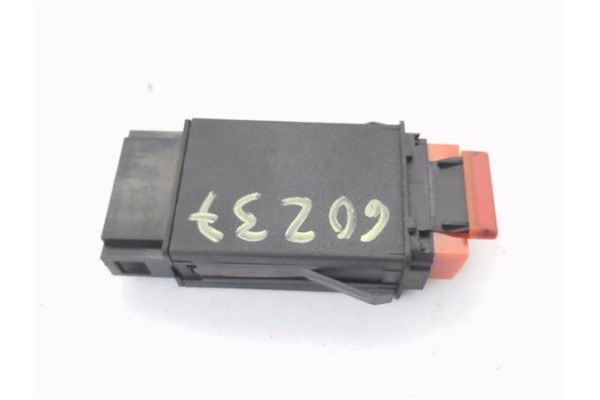 Recambio de interruptor luces emergencia para audi a3 (8l) 1.9 tdi ambiente referencia OEM IAM 8L0941509P  
