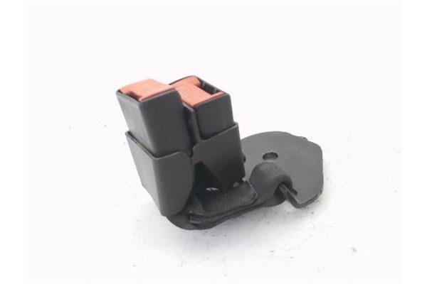 Recambio de anclaje cinturon trasero derecho para renault clio ii fase ii (b/cb0) 1.2 base authentique referencia OEM IAM 820068