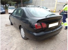 nissan primera berlina (p11) del año 2000
