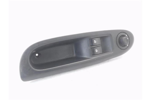Recambio de mando elevalunas delantero izquierdo para renault clio ii fase ii (b/cb0) 1.2 base authentique referencia OEM IAM 82