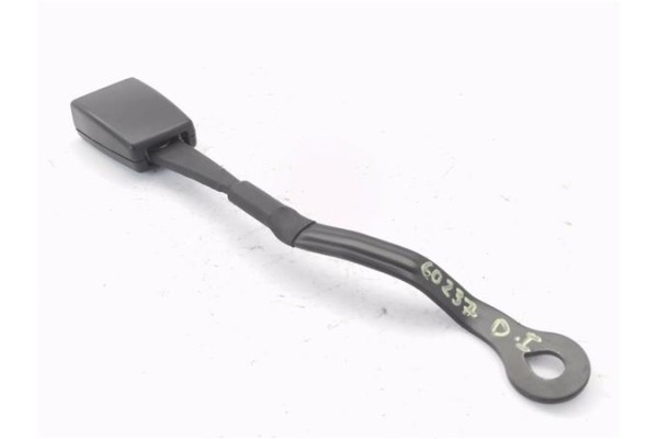 Recambio de anclaje cinturon delantero izquierdo para audi a3 (8l) 1.9 tdi ambiente referencia OEM IAM 8L0858675H  