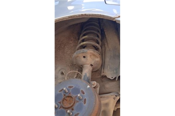 Recambio de amortiguador trasero izquierdo para toyota corolla (e11) 1.6 16v (zze112_) referencia OEM IAM   