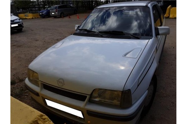 opel kadett e del año 1990