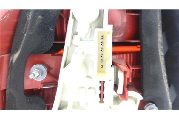 Recambio de piloto trasero derecho para bmw serie 3 berlina (e90) 3.0 330d referencia OEM IAM 63216937458  