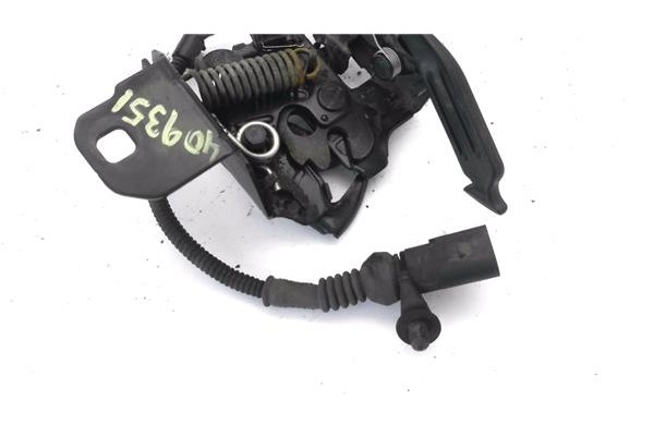 Recambio de cerradura capo para seat toledo (1m2) 1.6 referencia OEM IAM 1M0823503J 1M0823503K 