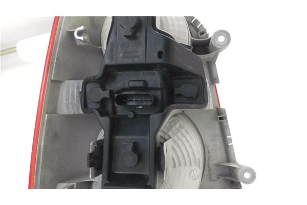 Recambio de piloto trasero derecho para volkswagen touran (1t1) 2.0 tdi referencia OEM IAM 1T0945096G  