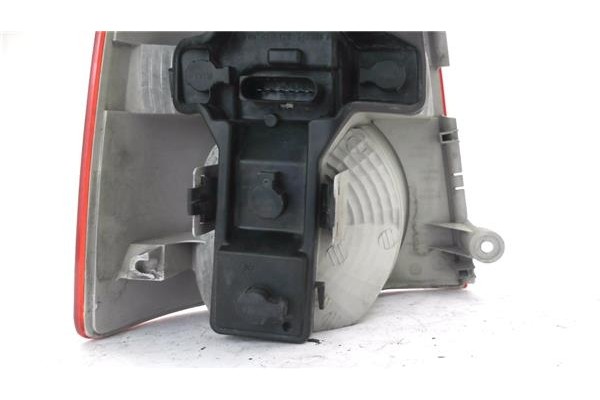 Recambio de piloto trasero derecho para volkswagen touran (1t1) 2.0 tdi referencia OEM IAM 1T0945096G  