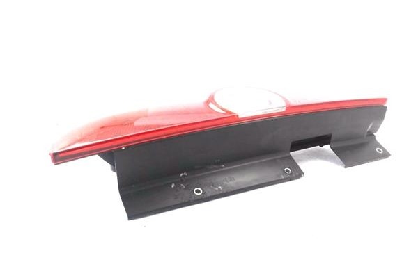 Recambio de piloto trasero derecho para opel combo d 1.3 cargo l1h1 2,2t referencia OEM IAM 95513785  
