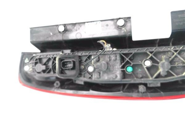 Recambio de piloto trasero derecho para opel combo d 1.3 cargo l1h1 2,2t referencia OEM IAM 95513785  