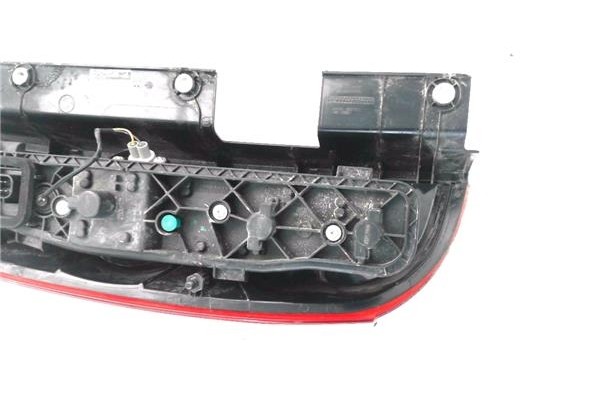 Recambio de piloto trasero derecho para opel combo d 1.3 cargo l1h1 2,2t referencia OEM IAM 95513785  