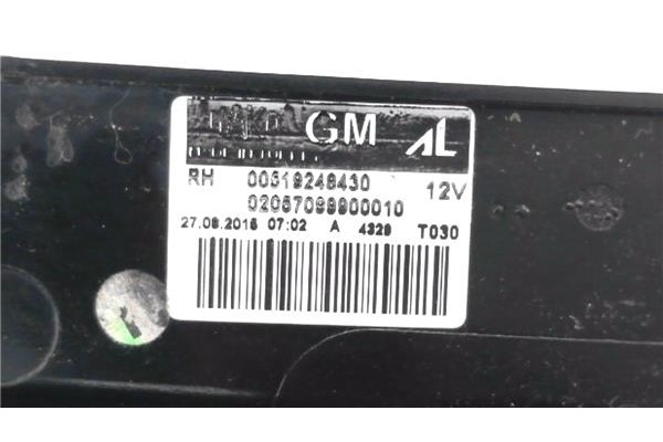 Recambio de piloto trasero derecho para opel combo d 1.3 cargo l1h1 2,2t referencia OEM IAM 95513785  