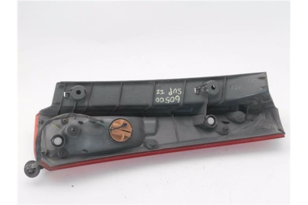 Recambio de piloto superior trasero izquierdo para kia ceed sportswagon (ed) 2.0 emotion referencia OEM IAM 924031H3  