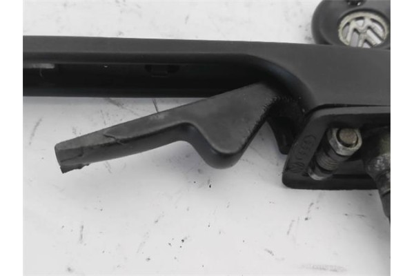 Recambio de manilla ext. puerta delantero derecha para volkswagen polo coupé (86c, 80) 1.3 referencia OEM IAM 191837206A  