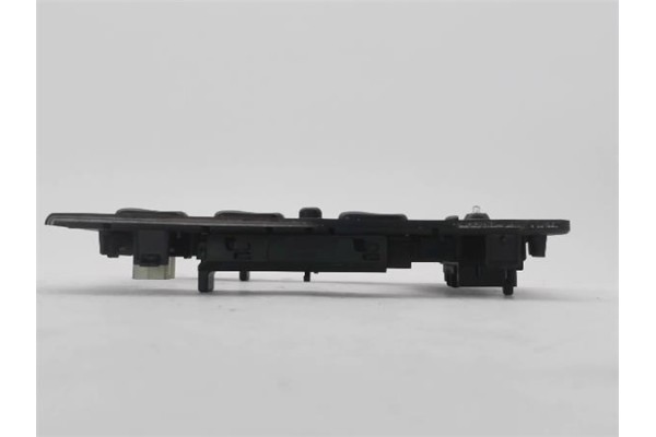 Recambio de embellecedor consola central para mercedes-benz clase e (bm 210) berlina 2.7 270 cdi (210.016) referencia OEM IAM A2