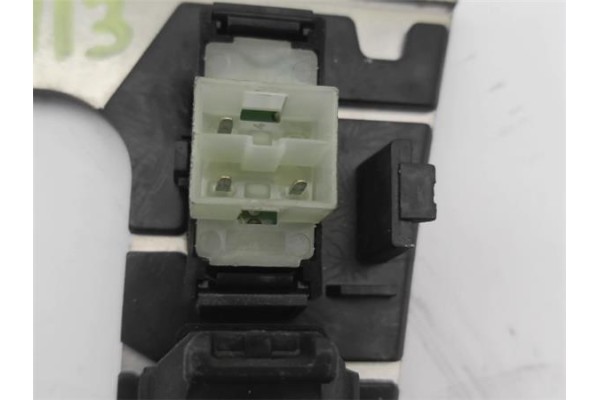 Recambio de embellecedor consola central para mercedes-benz clase e (bm 210) berlina 2.7 270 cdi (210.016) referencia OEM IAM A2
