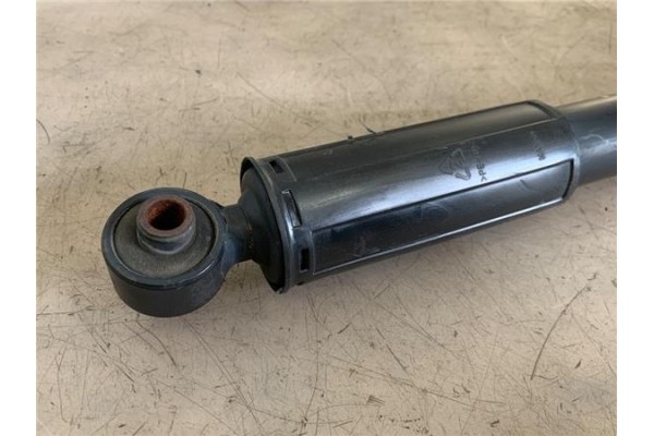 Recambio de amortiguador trasero izquierdo para kia rio (ub) 1.2 basic referencia OEM IAM 553001W001  