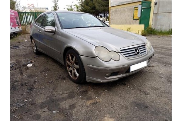 mercedes-benz clase c (bm 203) sportcoupe del año 2004