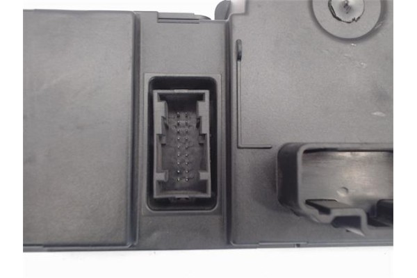 Recambio de mandos climatizador para renault megane ii berlina 3p referencia OEM IAM (8200070752) (69340005) 