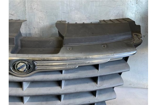 Recambio de rejilla paragolpes delantero para chrysler voyager (rg) 2.5 crd referencia OEM IAM 04857960AA  