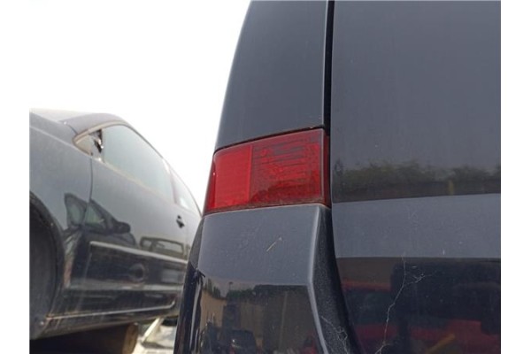 Recambio de piloto antiniebla trasero izquierdo para opel meriva 1.7 cdti referencia OEM IAM   