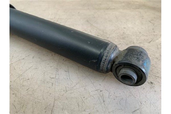 Recambio de amortiguador trasero izquierdo para kia rio (ub) 1.2 basic referencia OEM IAM 553001W001  