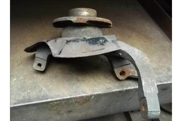 Recambio de mangueta delantero izquierda para opel corsa b 1.4 i referencia OEM IAM   