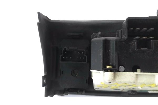 Recambio de conmutador luces para chrysler voyager gs referencia OEM IAM P04685532  