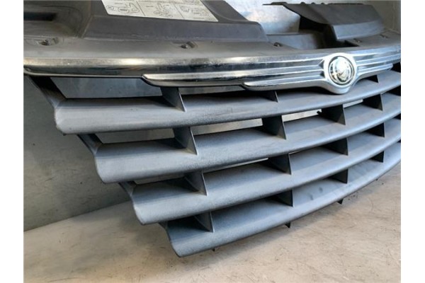 Recambio de rejilla paragolpes delantero para chrysler voyager (rg) 2.5 crd referencia OEM IAM 04857960AA  