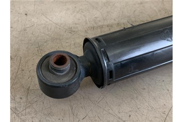 Recambio de amortiguador trasero izquierdo para kia rio (ub) 1.2 basic referencia OEM IAM 553001W001  