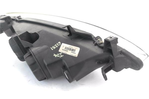 Recambio de faro delantero dcho para renault clio iii 1.6 16v referencia OEM IAM 8200261612  