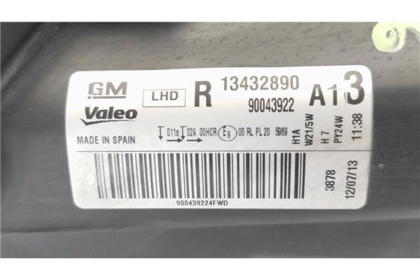Recambio de faro delantero dcho para opel corsa d 1.2 referencia OEM IAM 13432890 90043922 